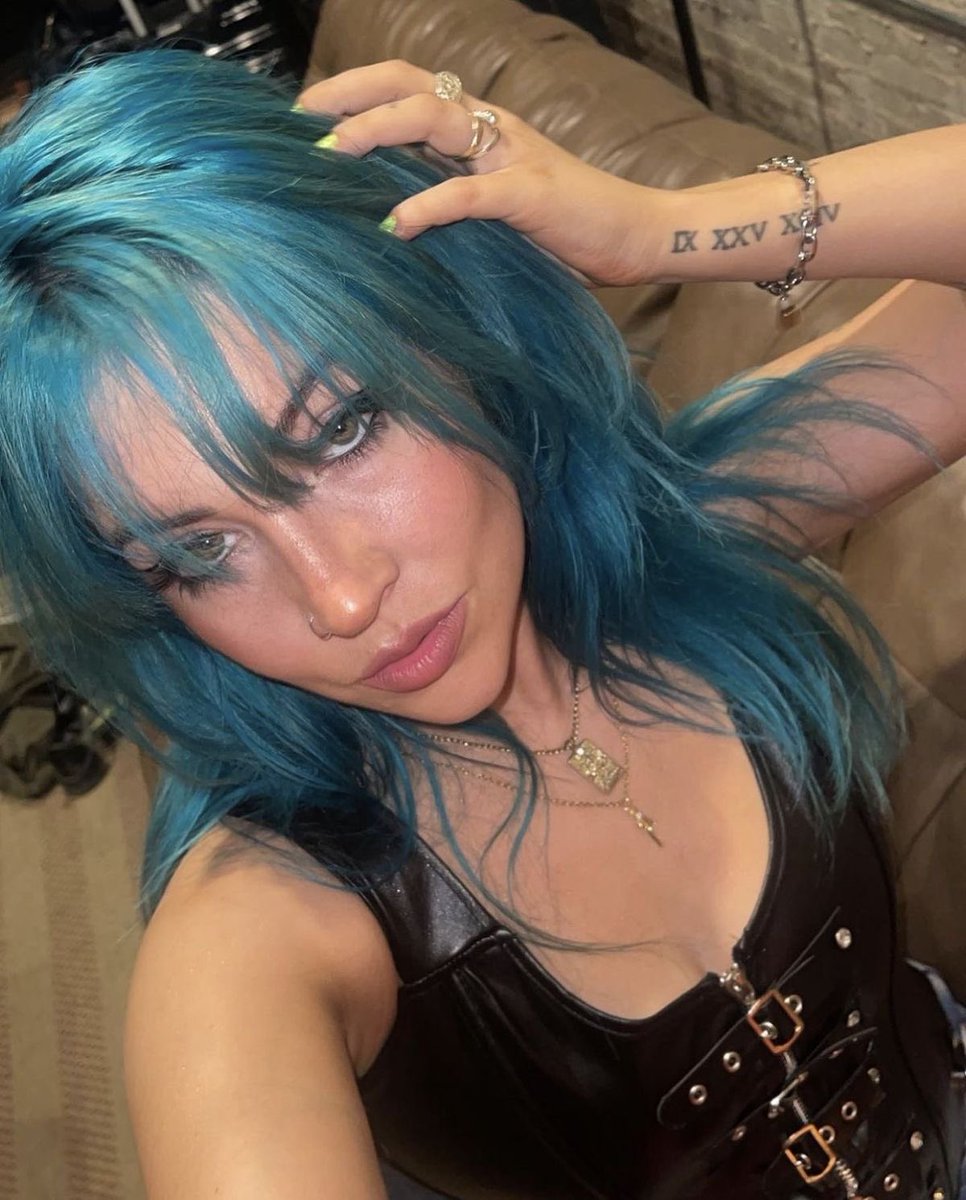 elle ౨ৎ tweet media