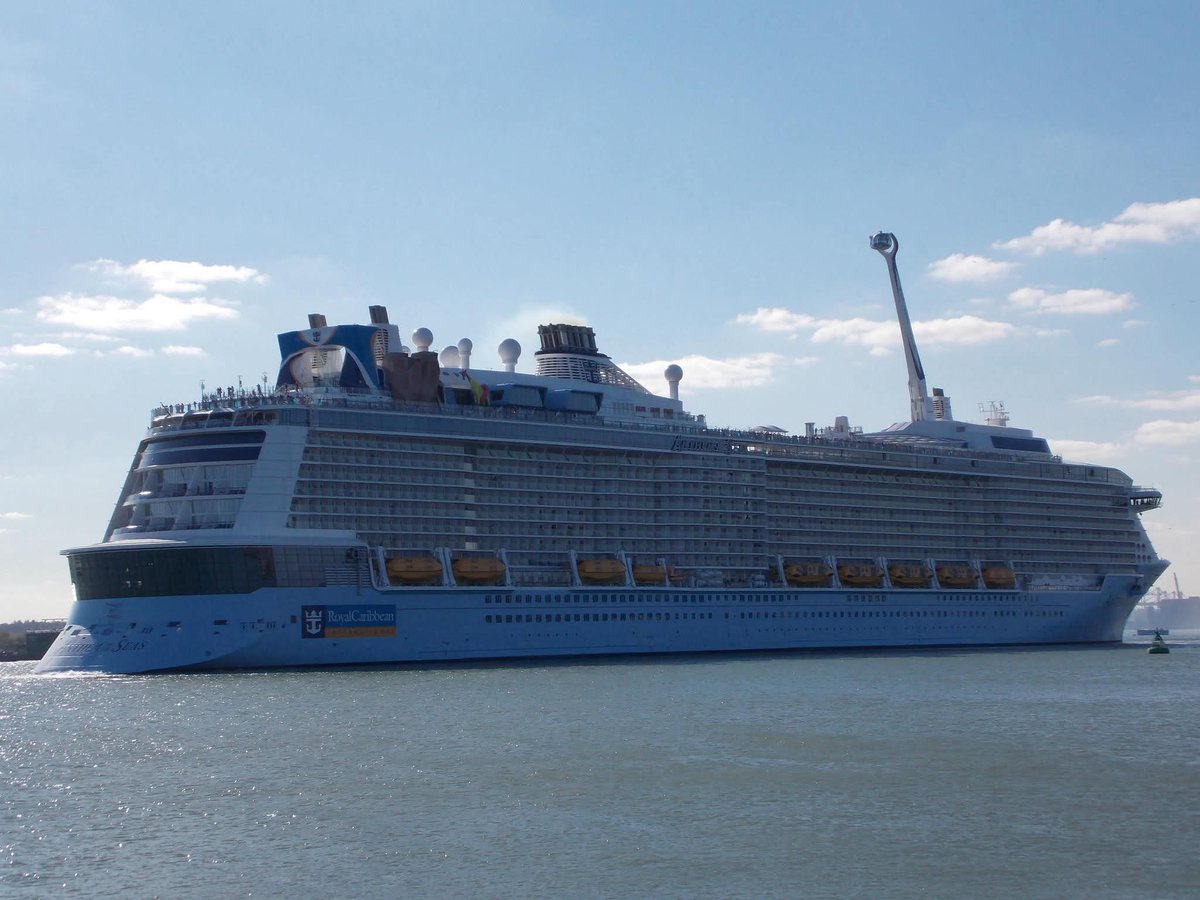 nauticallyspeak's tweet image. 11 years ago today - 22nd April 2015 @RoyalCaribbean #AnthemoftheSeas departed Southampton her maiden voyage. 🛳️📸

#quantumclass #royalcaribbean #cruiseship #southampton #nauticallyspeaking