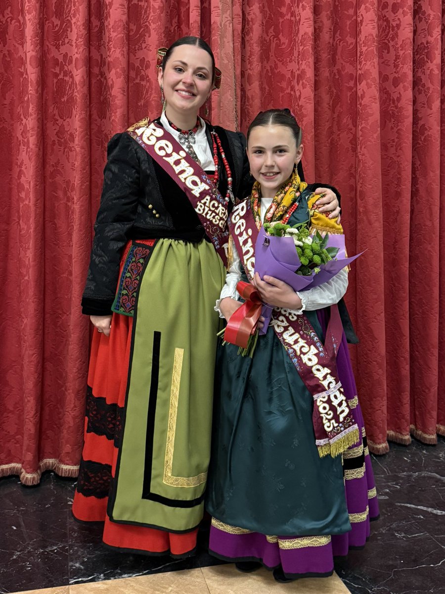 PZurbaran's tweet photo. Queremos felicitar a María, Reina Infantil 2025, que ha sido elegida esta tarde como Dama Infantil de Burgos 2026. ¡Enhorabuena, pequeña! 👑 
Dar las gracias a Sofía, nuestra Reina Mayor 2025, por este año por representarnos siempre con tanto cariño. ¡Estamos muy orgullosos! https://t.co/fuF8fe9LIQ