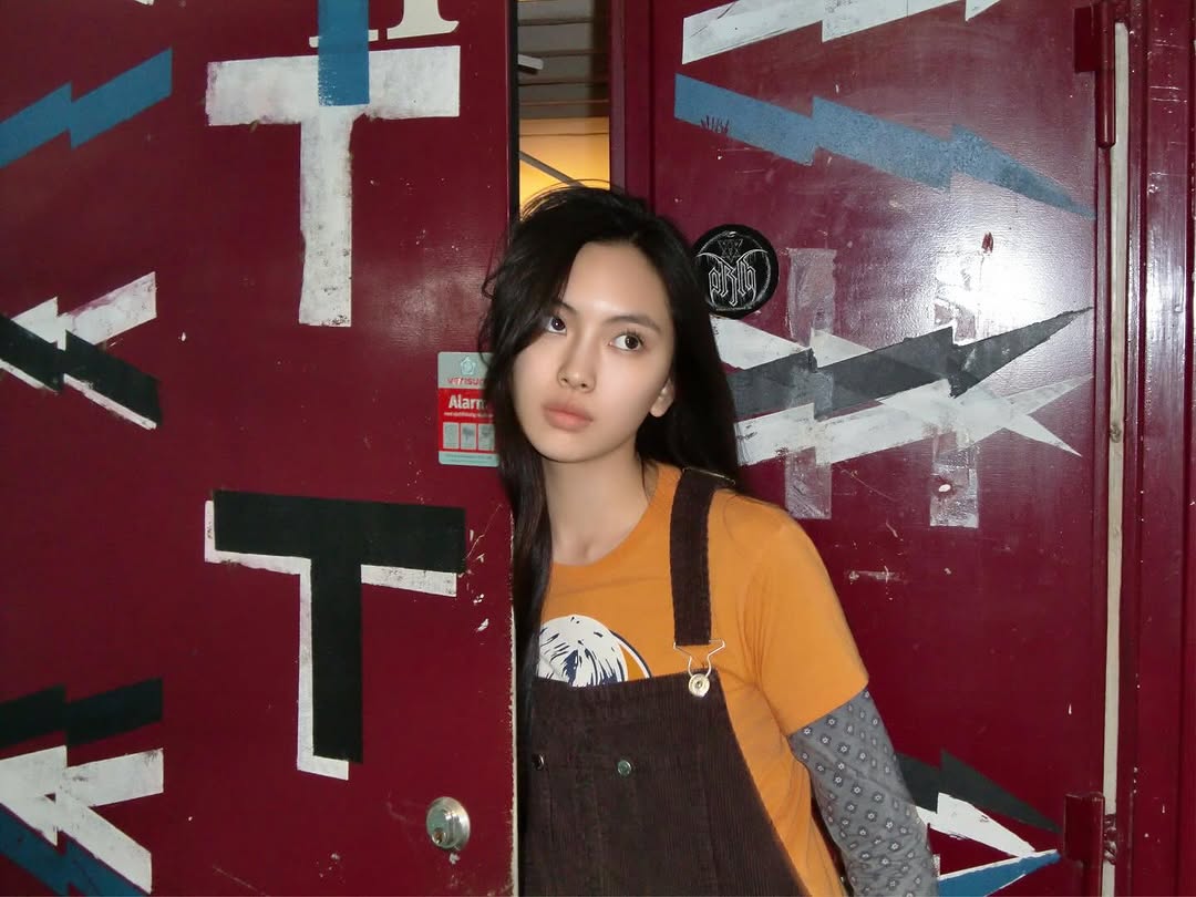 bee 🐝 tweet media