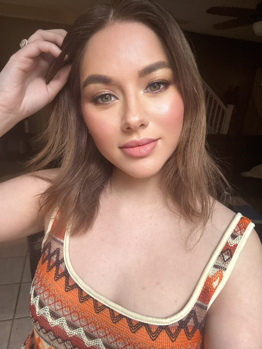 shylajenningsxo's tweet photo. https://t.co/R58kw2miRo 🧡 https://t.co/dbCcitFiRV