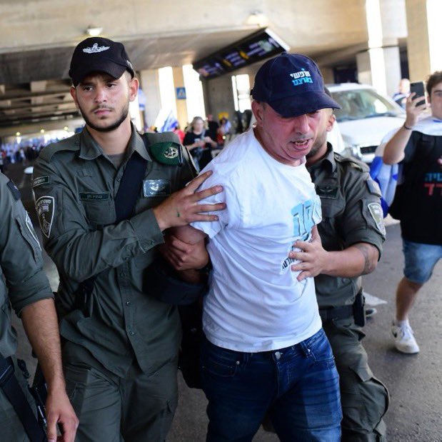 skmtimesnews's tweet image. BREAKING: #RUSSIA DETAIN 40 #ISRAELIS OVER INVOLVEMENT IN #IRAN WAR