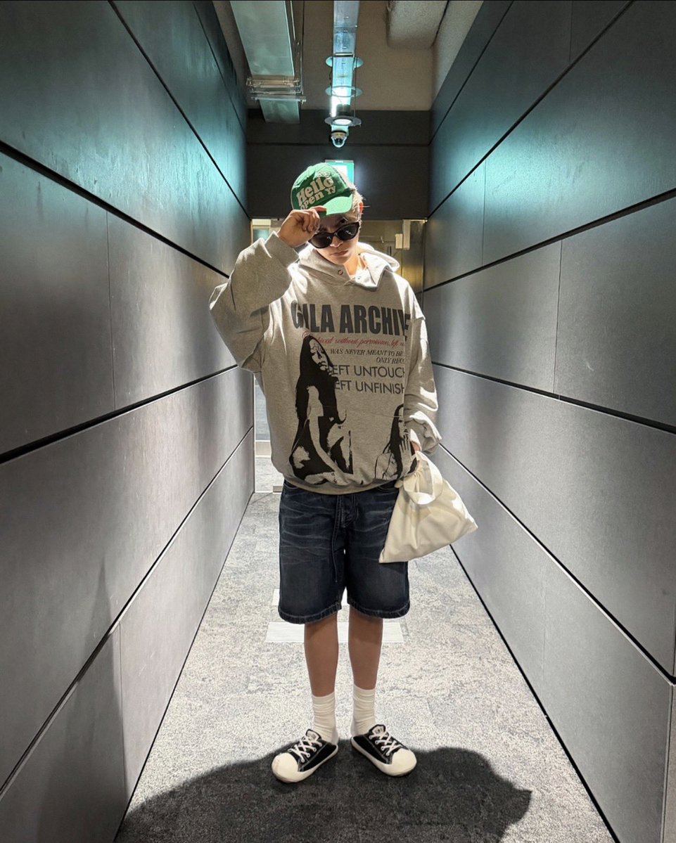 MY EVAN I LOVE YOU SO SO MUCH I CAN’T WAIT TO SEE YOU AT KCON😭😭😭😭😭🤍🤍🤍🤍🤍