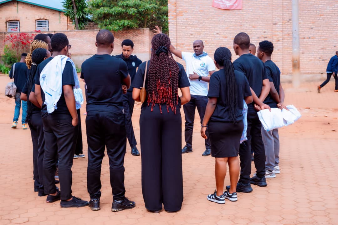 NyandazaSHCo250's tweet photo. Upon arrival, our CEO and Founder, Mulinda @mulindafrancoi4 , led a thoughtful briefing, emphasizing the important of ethical values, empathy and professionalism throughout the day. 
#GenocideAgainstTheTusti1994
#Rwanda https://t.co/j7iUd42IKe