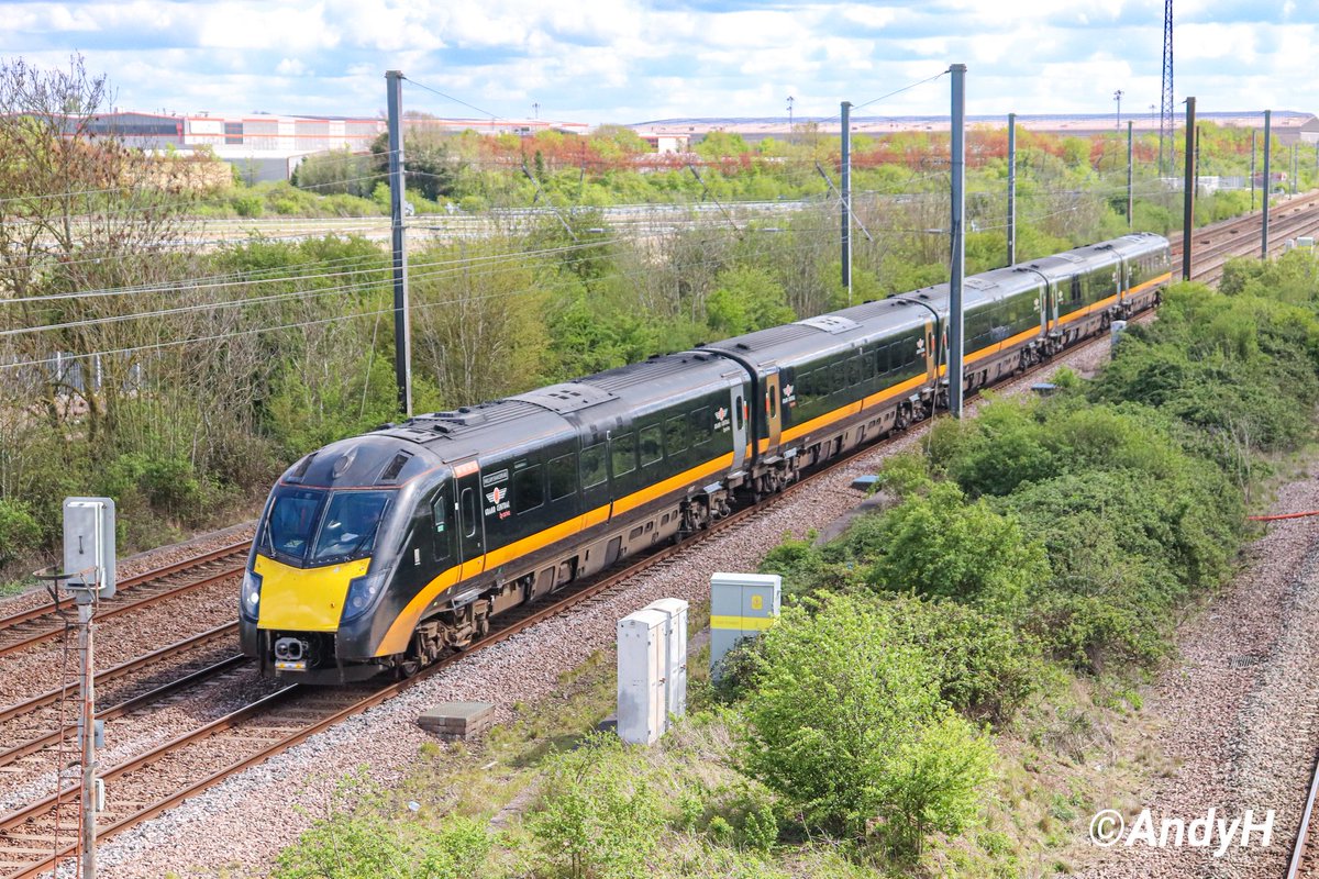 holtona72's tweet image. A @GC_Rail #OneEightyWednesday fest at Hurn Road, Marholm, on Saturday. 180104 1A63 10.39 Bradford Interchange to Kings Cross, 180108 1N92 PBO (vice KGX) to Sunderland &amp;amp; 180103 1A64 10.32 Sunderland to Kings Cross. All running delayed due to issues elsewhere on the #ECML 18/4/26