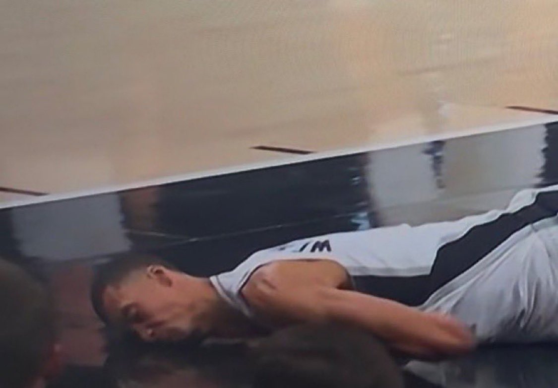 wini 🌩️ tweet media