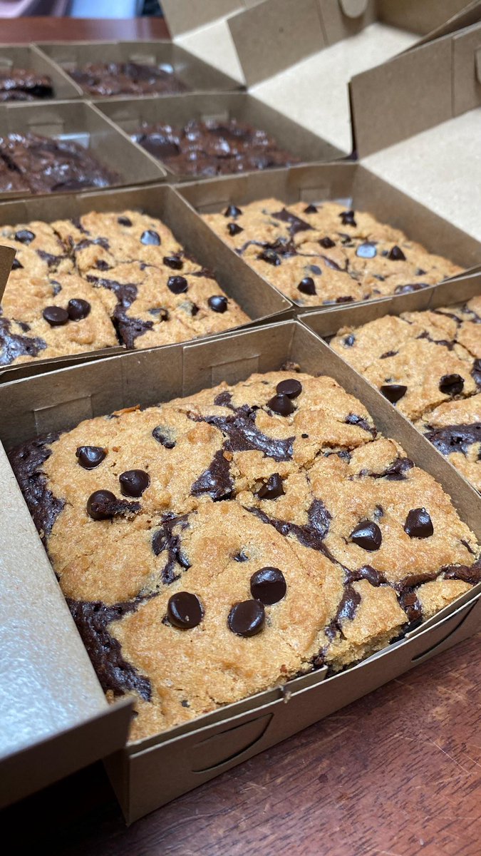 soberingtea's tweet photo. yuk beli my brownie 😣💗 https://t.co/wyF9EwJoWo