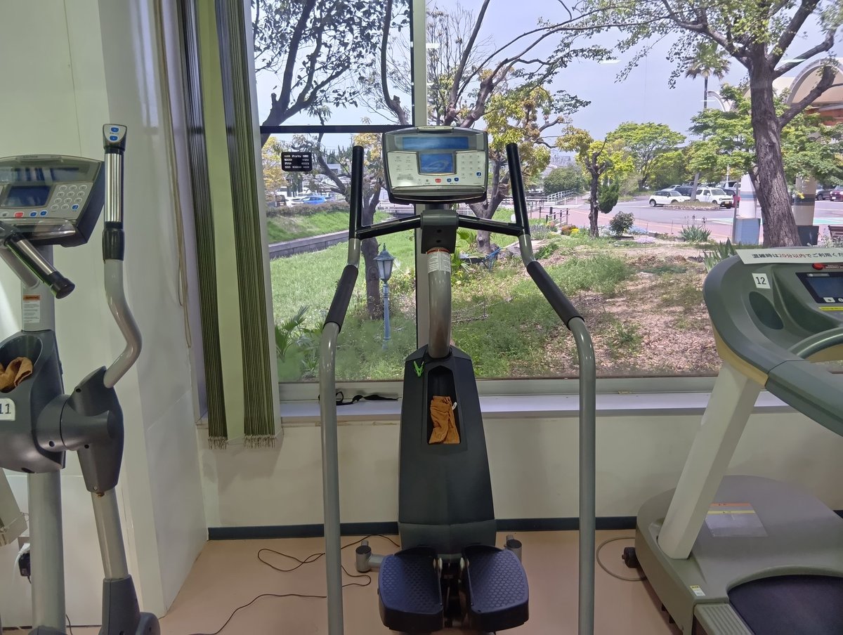 handafureai's tweet photo. ステアマスターが復帰いたしましたので、利用者の皆様気兼ねなくご利用ください。
#半田市 　#トレーニングルーム　#ステアマスター　#筋トレ https://t.co/wNjfg0jevI