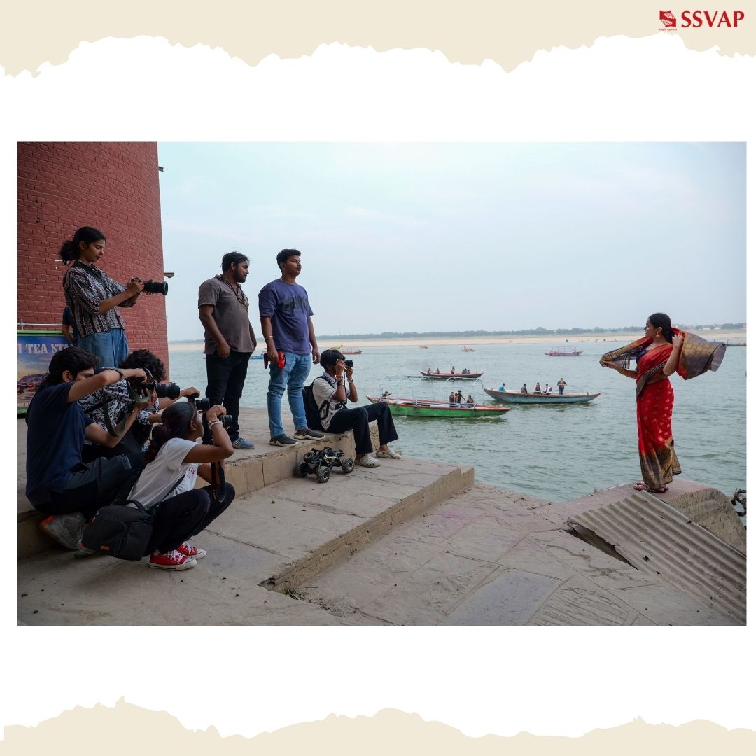 symbiosissp's tweet photo. Where tradition meets style — Fashion frames from Varanasi. ✨📸

#FashionPhotography #Varanasi #StudentShoot #PhotographyPractice #CreativeFrames https://t.co/zuGpNH0NyQ