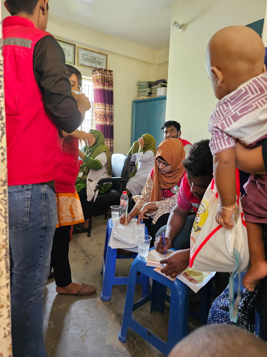 IFRCAsiaPacific's tweet photo. Bangladesh is currently experiencing a nationwide resurgence of measles since early 2026, posing a major public health concern, particularly for young children.
Bangladesh Red Crescent Society (@BDRCS1) is on the ground conducting outbreak detection activities and household visits, disseminating health messages, and coordinating with institutions and organisations such as Institute of Epidemiology, Disease Control and Research, and Directorate General of Health Services (DGHS).
@IFRC has launched critical Disaster Emergency Response Funds (@IFRC_DREF) of CHF 500,000 to scale up Bangladesh Red Crescent's operations.