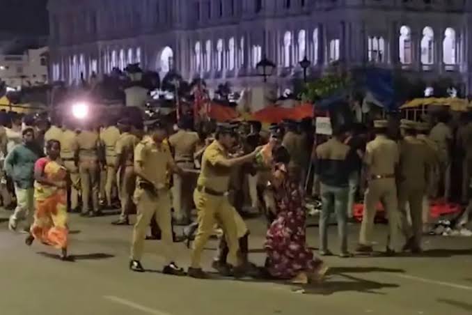 akash(💛) tweet media