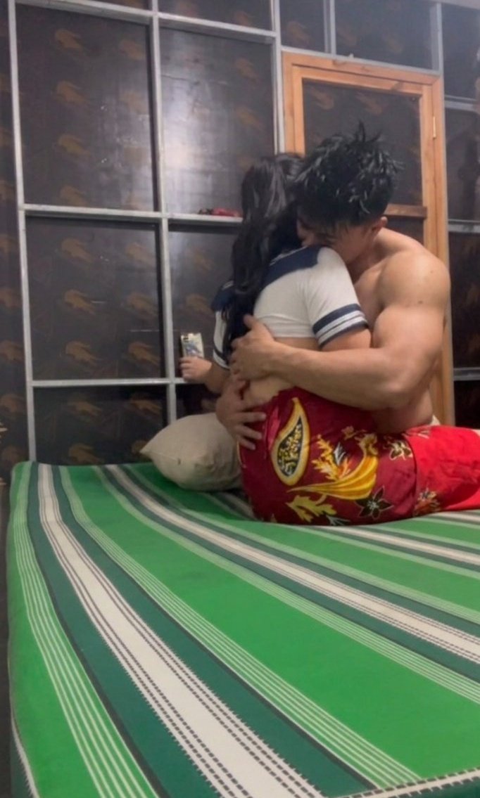 JellyAc10884578's tweet photo. Straight Pinoy Awra 
Driver ng artista and also a gym instructor ♥️ hunk straight guys f*ck me avail habang naka promo pm to avail my videos 

All my partners are straight, all videos are mine pm me:
https://t.co/yq8fPY0n7g https://t.co/bpLPs4iVWp