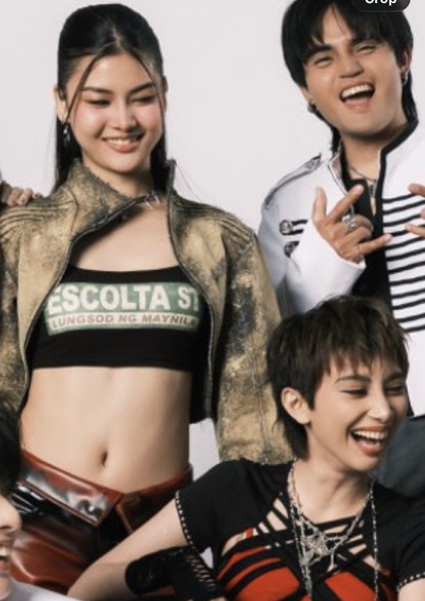 abcdfghijklmnopqrstuvwxyz tweet media