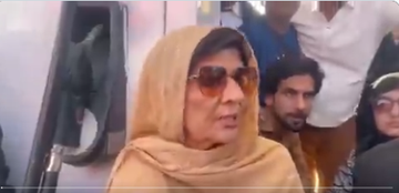 PakPulse786's tweet image. 🗳️ Aleema Khan Downplays Rift

"Aleema Khan dismissed reports of differences with Salman Akram Raja, saying the focus remains on securing Imran Khan’s release rather than party roles."

#PTI #PakistanPolitics #ImranKhan #AleemaKhan 
#EndUnlawfulDetentionOfKhanw