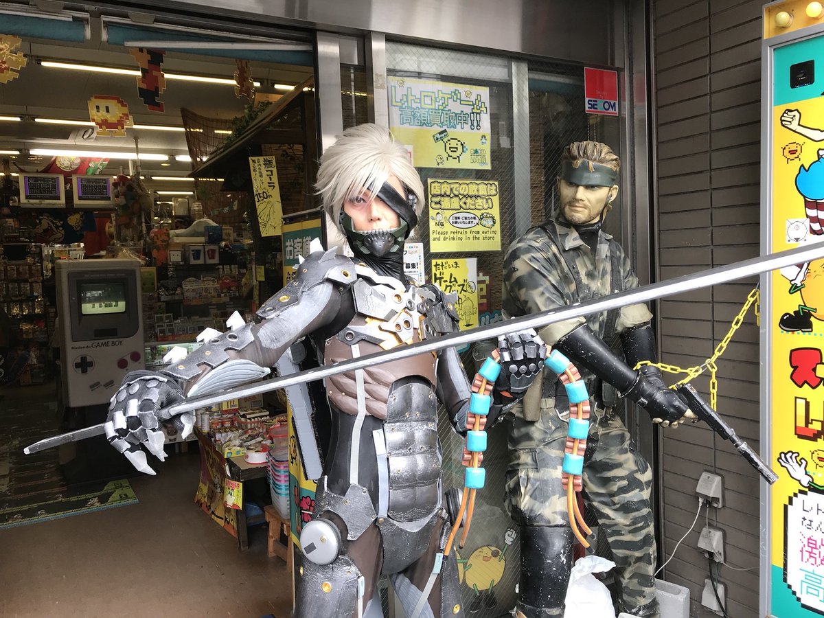 2018の時のストフェス！

今年はグレイフォックスで一緒に撮りたい！
この等身大スネークってまだあるんですかね？ご存知の方情報お願いします！

あとここってどこのお店でしたっけ💦

#日本橋ストリートフェスタ2026 
#ストフェス2026