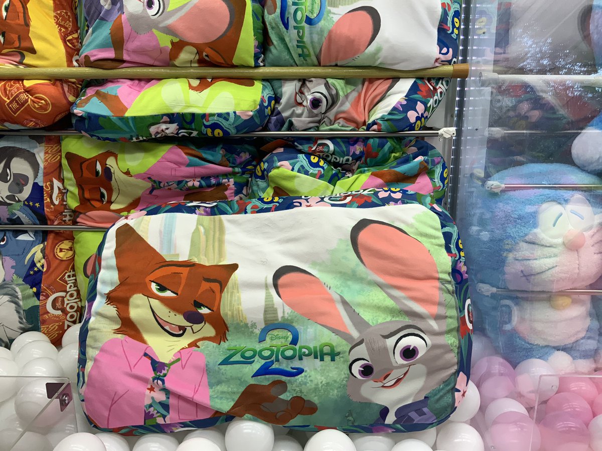 🐰景品情報🦊 ◇ズートピア2 超ドでかっ！もちもちクッション 現在投入