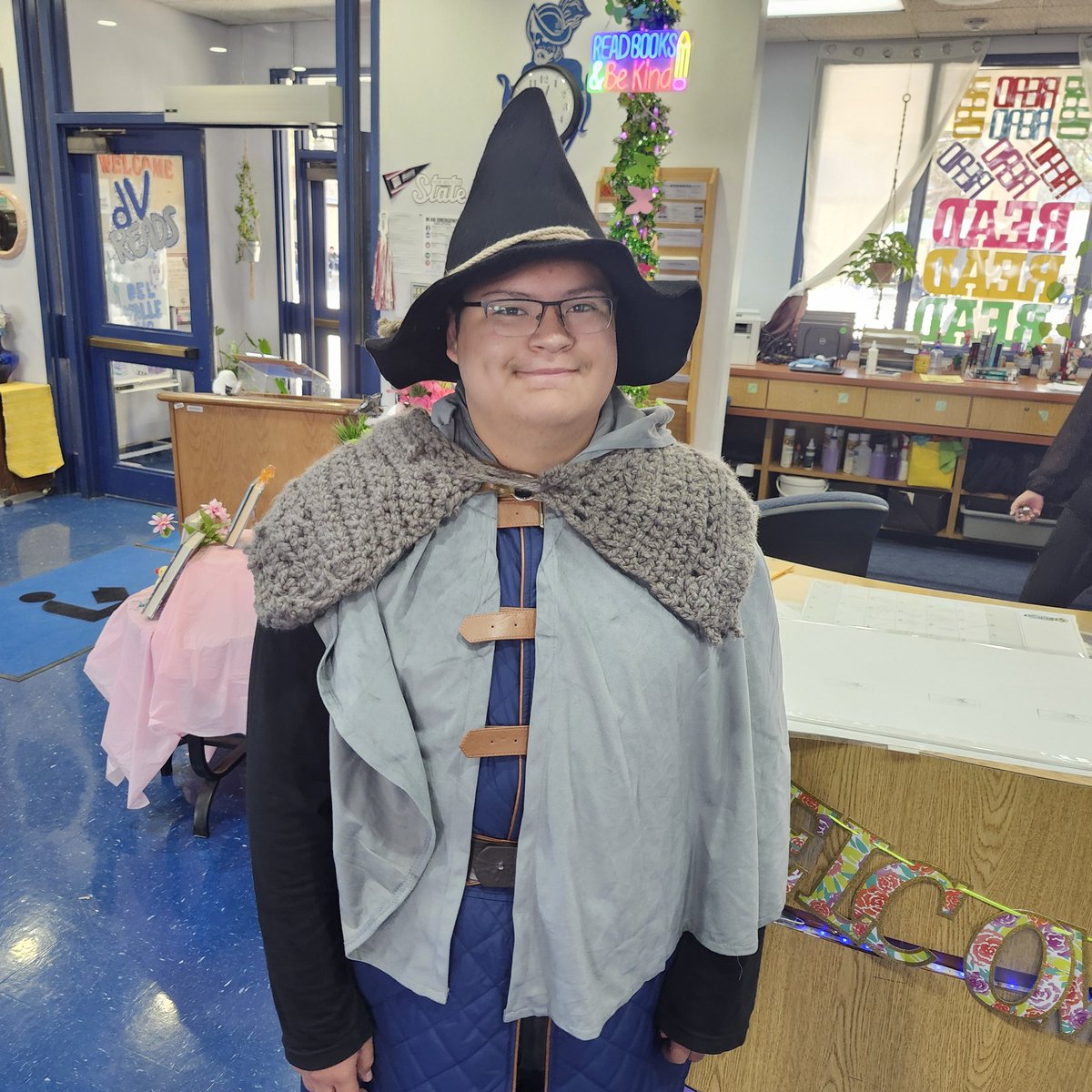 Del Valle High School Library tweet media