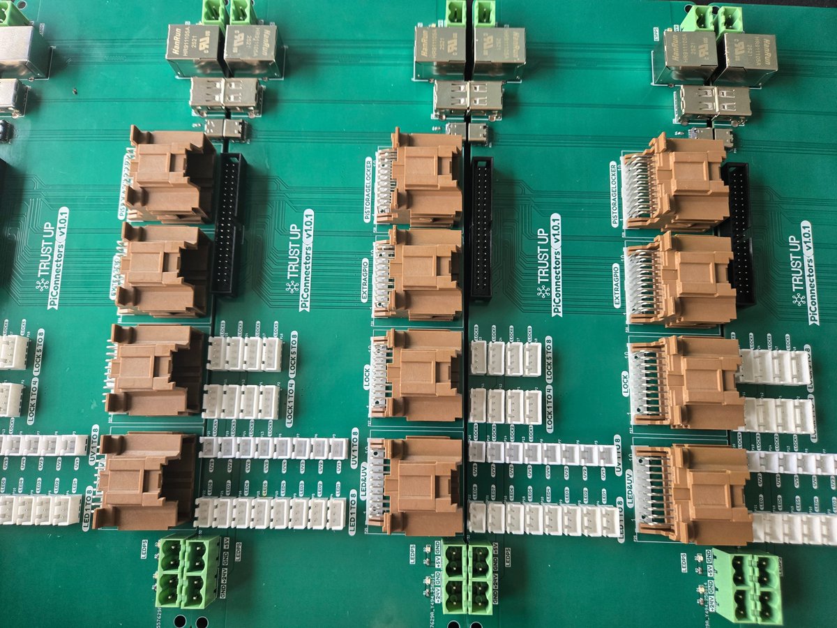 energycloudtech's tweet photo. From concept to final circuit.
We deliver quality you can trust.
Reliable, efficient, and future-ready.
Every connection counts.📈💡

#energycloudtech #PCB #PCBDESIGN #PCBManufacturing #Electronics #HardwareDesign #CircuitDesign https://t.co/fYlf95gxZM