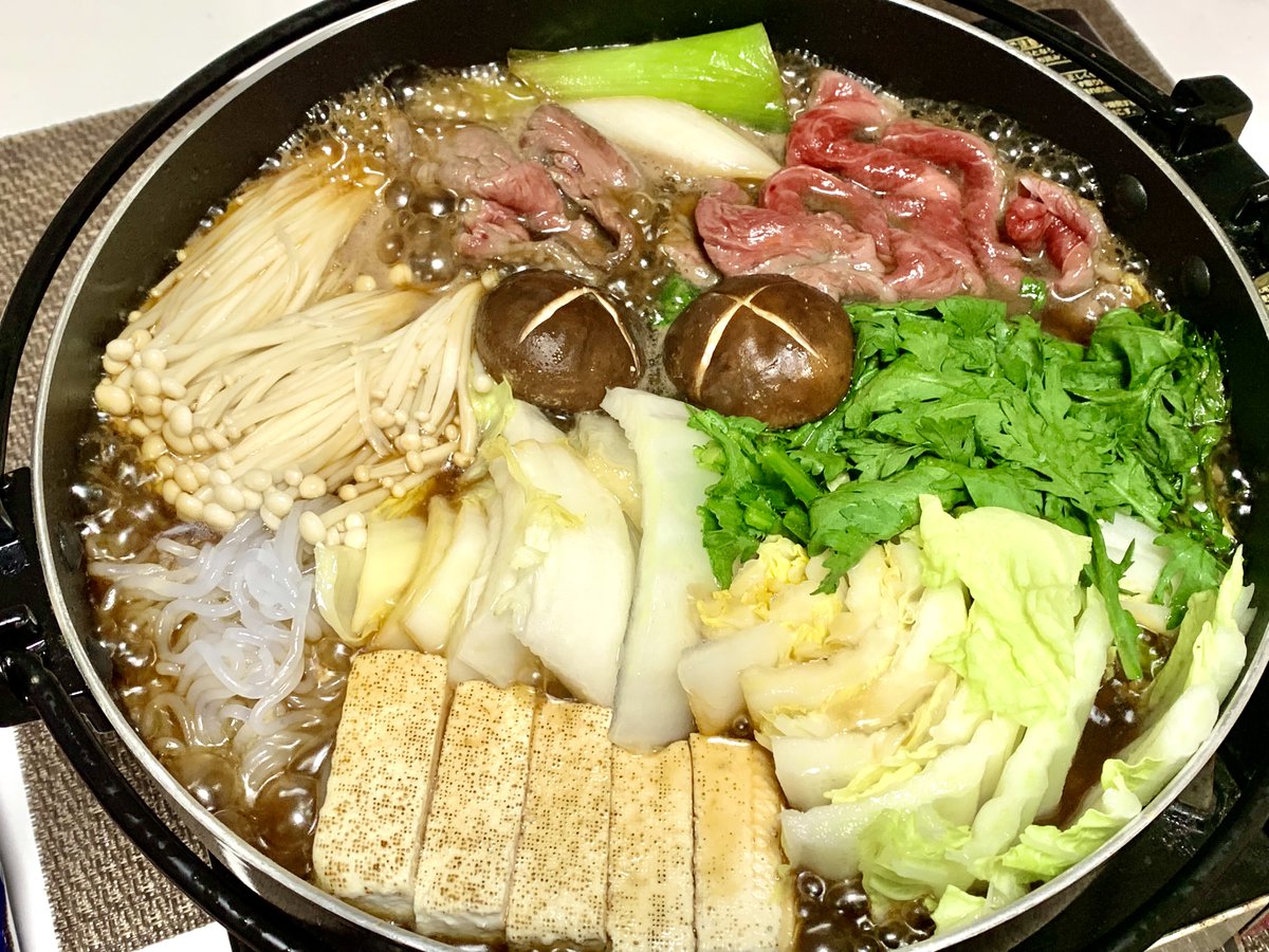 ＠もつ tweet media