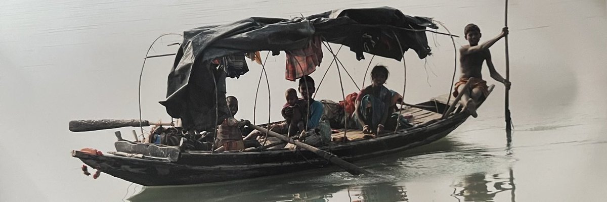 seemay's tweet photo. Photo clicked by the late Ashish Yechury, of a family in the Sunderbans, in December 2008.
We lost Ashish five years ago, on this day. https://t.co/uMHDgAFjHz