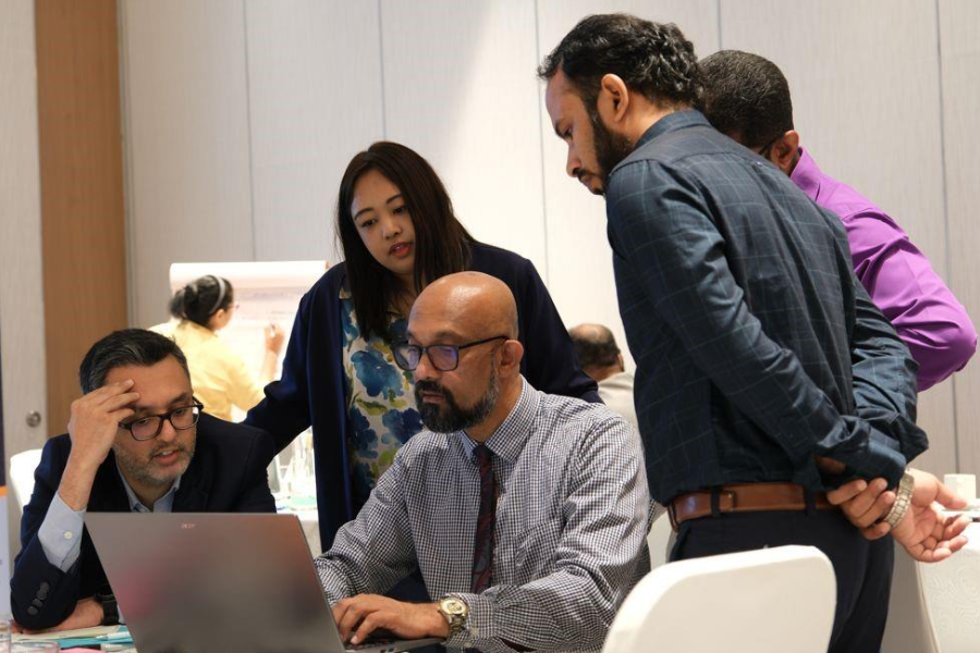 baliprocessrso's tweet image. #DYK: Transnational criminal networks running cyber-scam centres across Southeast Asia are targeting vulnerable youth in South Asia through fake job ads, online platforms, and family networks.

In response, the RSO and @FreedomCollab convened prevention-focused engagements last