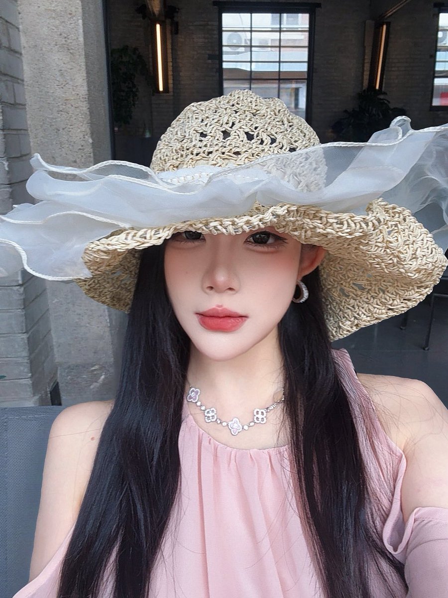 ZhangYGOD tweet media
