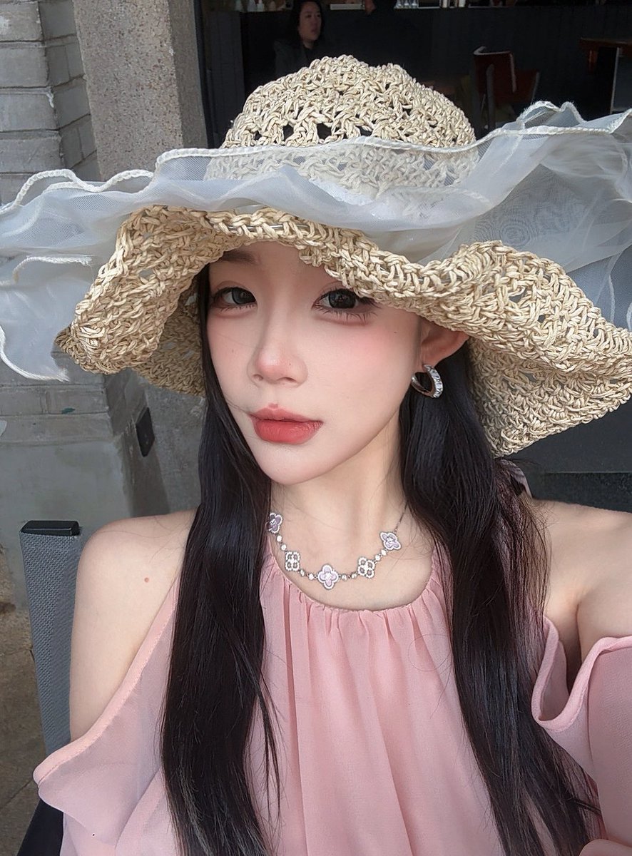 ZhangYGOD tweet media