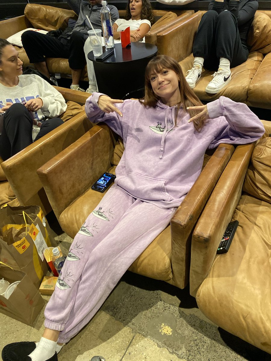 BenFredette's tweet image. I want it on record that @buddhasbuds stands NEUTRAL tonight

We wish the best outcome for all parties involved, and we will always stand behind our High Fashion community 

#buddhasbuds #community