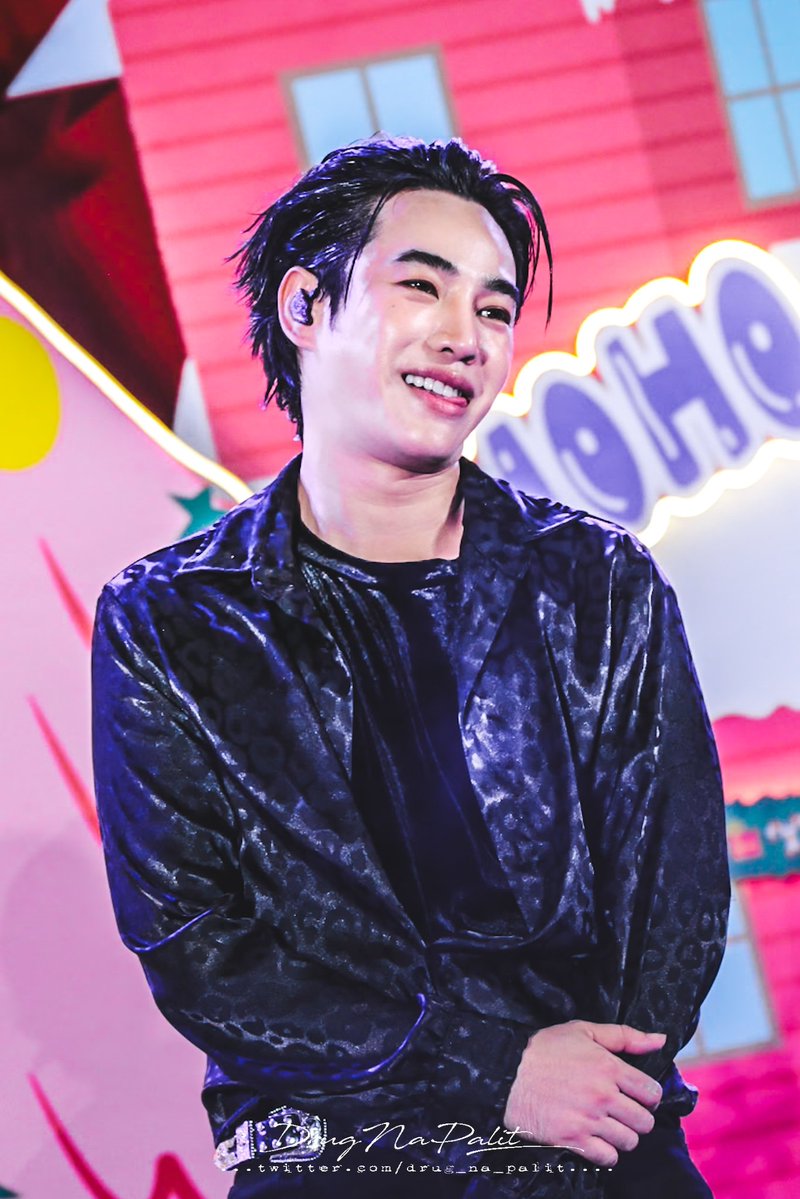รูปค้างใน LR  ตอนนี้คงแบกกล้องไม่ไหวแล้วล่ะมั้ง 🥹
#เป๊กผลิตโชค
 #PeckPalitchoke
#palitgallery
#DrugPix