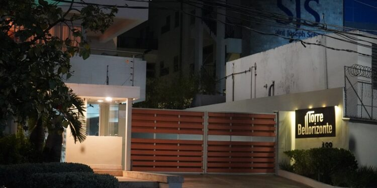 Precision tweet media