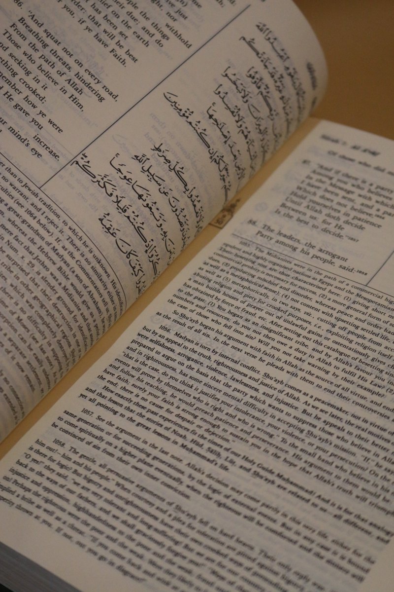 SHEMABookstore's tweet photo. [ENG-004] The Holy Quran: Text, Translation, and Commentary
Oleh Abdullah Yusuf Ali

(KONDISI: BEKAS)

Cetakan ke-
Penerbit Amana Corporation
Ukuran 15 x 23 cm
Hard Cover
1.754 hlm.
Berat 3.000 g

Harga Rp2.500.000,-
https://t.co/Au9wIWEwKz https://t.co/M2zl9u1kAl
