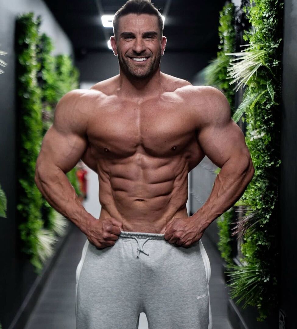 fitness_volt's tweet image. Ryan Terry 4 weeks from @pittpowerfit 💪🏻💪🏻

#bodybuilding #fitnessvolt #muscle