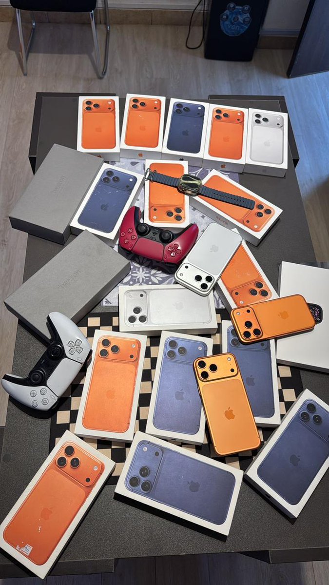 collo_skunky's tweet photo. 📱♠️WE SELL &amp; REPAIR PHONES♠️ 📱

⭐ What We Offer:
♦️ Brand New Smartphones
♦️ EX UK Phones – Tested &amp; Trusted
✅ All Phone Accessories Chargers, Cables,Earphones &amp; More
✅ Professional Phone Repairs
📌Location: Cookie house 1st floor shop 111
DM OR CALL..0741619610 https://t.co/iPlEV2ozfz