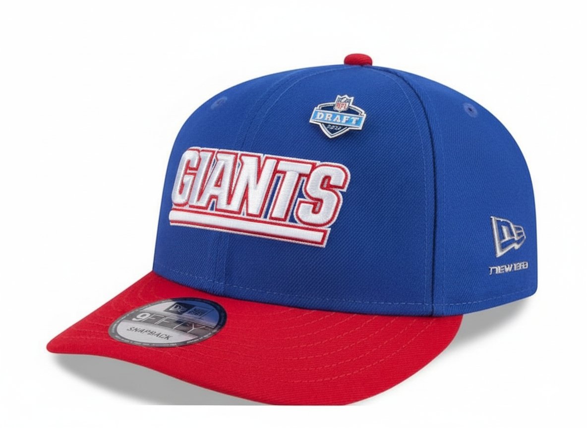 nottooschaaby56's tweet photo. @fashion_nfl Wish giants did this instead https://t.co/uhyn1AdZK8