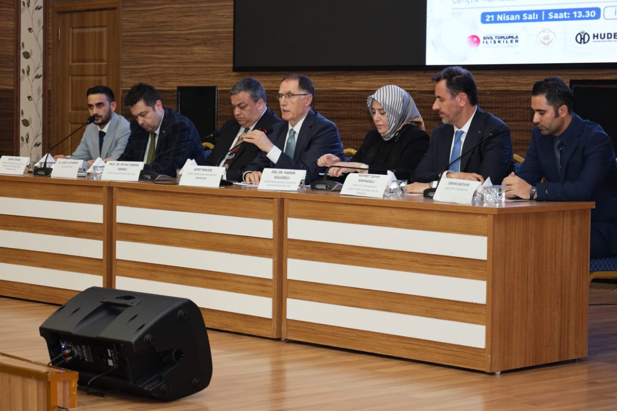 HUDER olarak düzenlediğimiz "Aileni Koru: Sanal Bahisle Mücadele" Şanlıurfa programımızı büyük bir teveccüh ve yoğun katılımla tamamladık. 

Başta bizlere destek veren Şanlıurfa Valiliğimize ve kıymetli kurum amirlerimize olmak üzere; programımıza değer katan Önceki Dönem Kamu