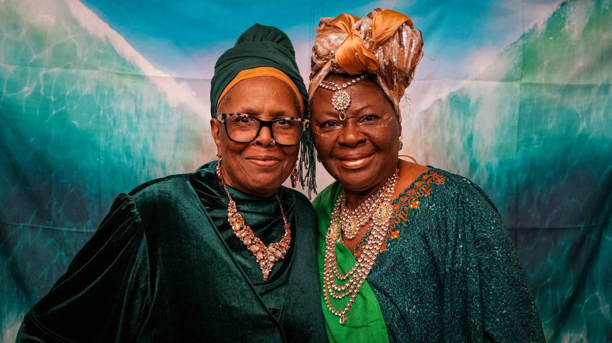 Iuic_wisconsin's tweet image. All Smiles As We Keep What Was Commanded Of Us 💯 

Text Give To 646-982-3858 To Donate Now 

#IUIC #Milwaukee #Bible #Christ #History #Truth #Knowledge #Unity  #Study #Passover