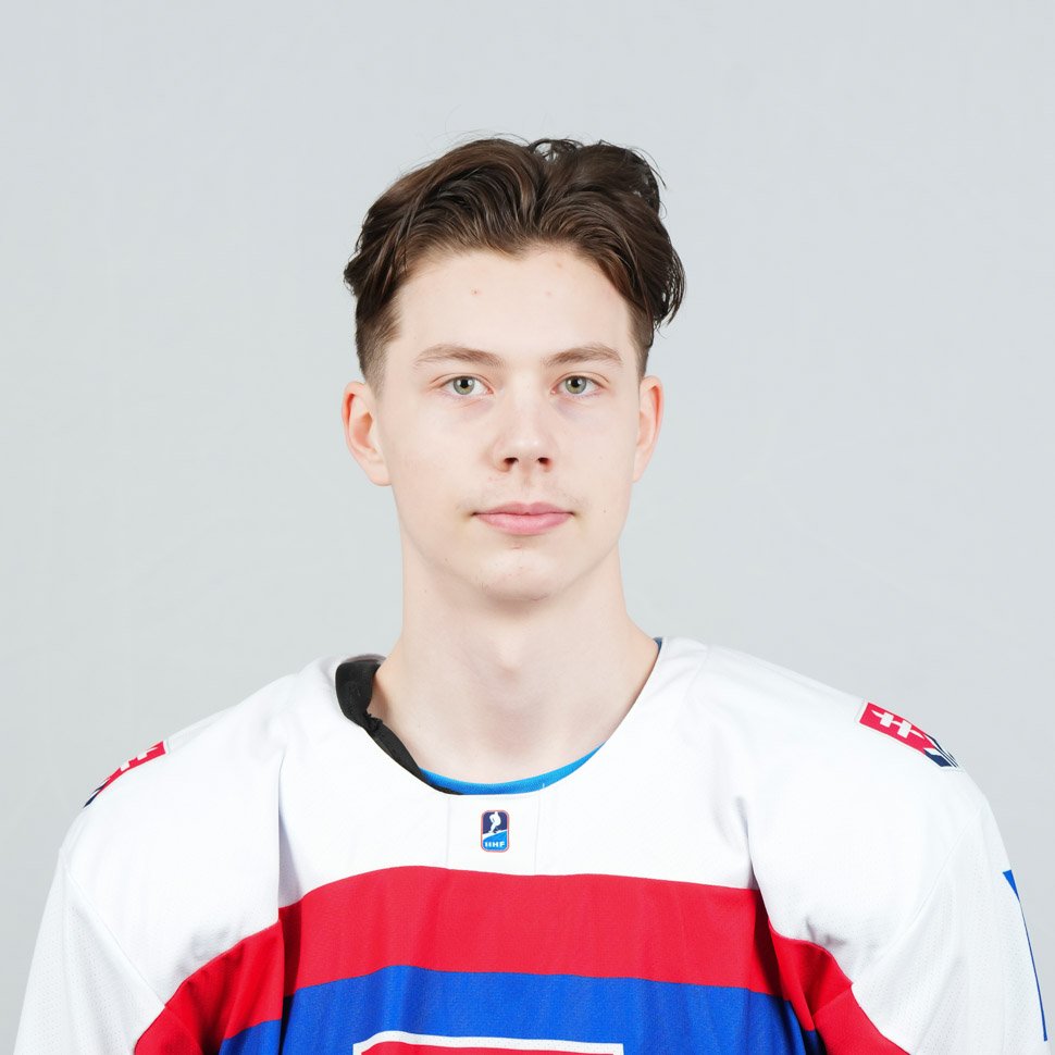 MichalovskyM's tweet image. 🍀 NHL Draft Prospects in Team Slovakia at the #U18MensWorld:
#22 Adam Goljer (RD, 188/88)
#15 Jakub Floriš (RD, 191/88)
#11 Lucian Bernát (RW, 192/90)
#30 Samuel Hrenák (G, 190/86)

#HockeySlovakia #FutureIsNow