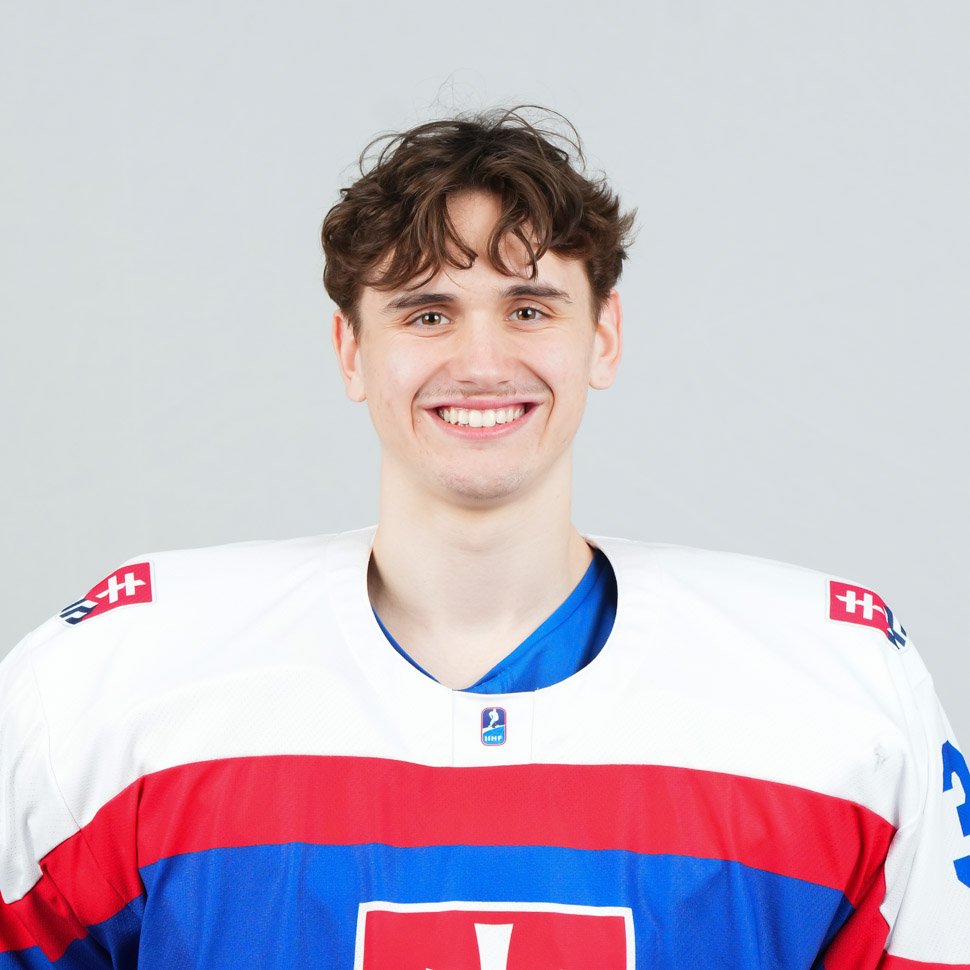 MichalovskyM's tweet image. 🍀 NHL Draft Prospects in Team Slovakia at the #U18MensWorld:
#22 Adam Goljer (RD, 188/88)
#15 Jakub Floriš (RD, 191/88)
#11 Lucian Bernát (RW, 192/90)
#30 Samuel Hrenák (G, 190/86)

#HockeySlovakia #FutureIsNow