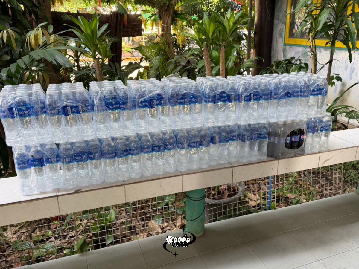 kaoppxData's tweet photo. เนื่องจากงานมหกรรมฉลองครบรอบ 56 ปี ช่อง 3 Land Dom วันเสาร์ที่ 4 เมษายน 2569 ที่ผ่านมา สแตนด์เชียร์เก้าพีพีมีน้ำเปล่าจำนวน 17 แพ็ค และน้ำอัดลมจำนวน 1 แพ็ค เหลือจากการจัดเตรียมสำหรับผู้เข้าร่วมสแตนด์เชียร์

ทางแอดมินจึงได้นำไปส่งต่อให้กับมูลนิธิสร้างสรรค์เด็ก เพื่อให้เกิดประโยชน์กับผู้ที่ต้องการต่อไป 🩵

ขออนุโมทนาบุญร่วมกันกับทุกท่าน ที่ได้เป็นส่วนหนึ่งของการแบ่งปันในครั้งนี้นะคะ 🙏🏻✨

#เก้าพีพี #KAOPP