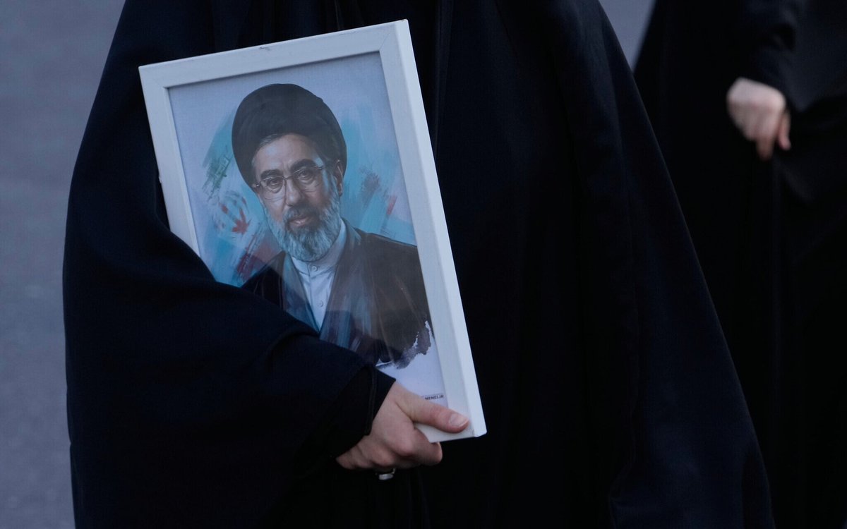 Archange_Shadow's tweet image. 🚨 BREAKING: Iran's regime faces internal divisions as US-Israel truce talks threaten unity forged by strikes. Leadership's hard line may fracture under negotiation pressure. #BreakingNews #Iran #MiddleEast #USIsraelTensions