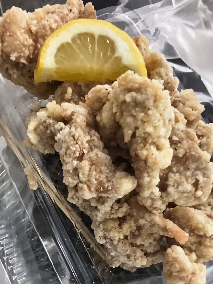 oOCPyXVZtl5053's tweet photo. あっつあつの唐揚げに
お口をのっとられるまであと数秒、笑

#お昼ごはん https://t.co/l37ilguoMh