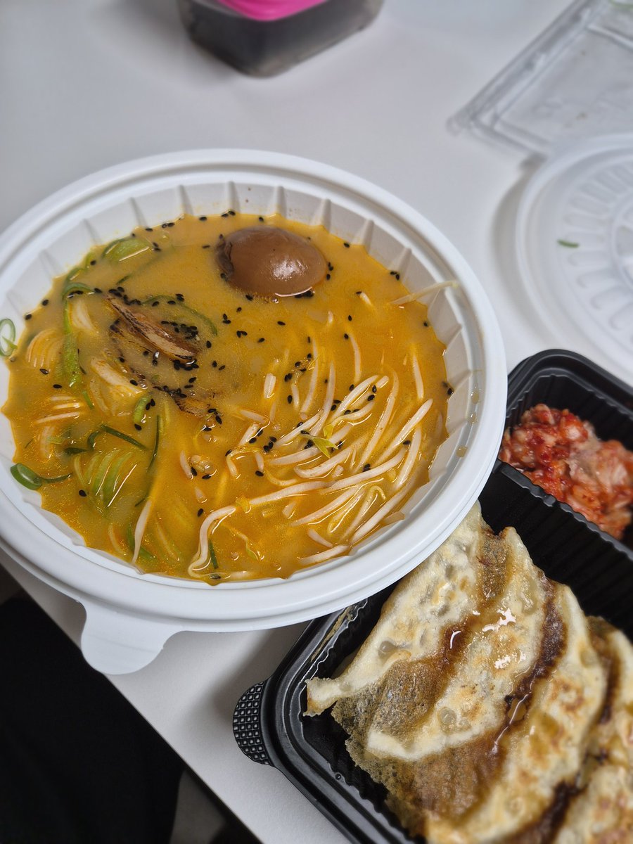 권휘월 tweet media