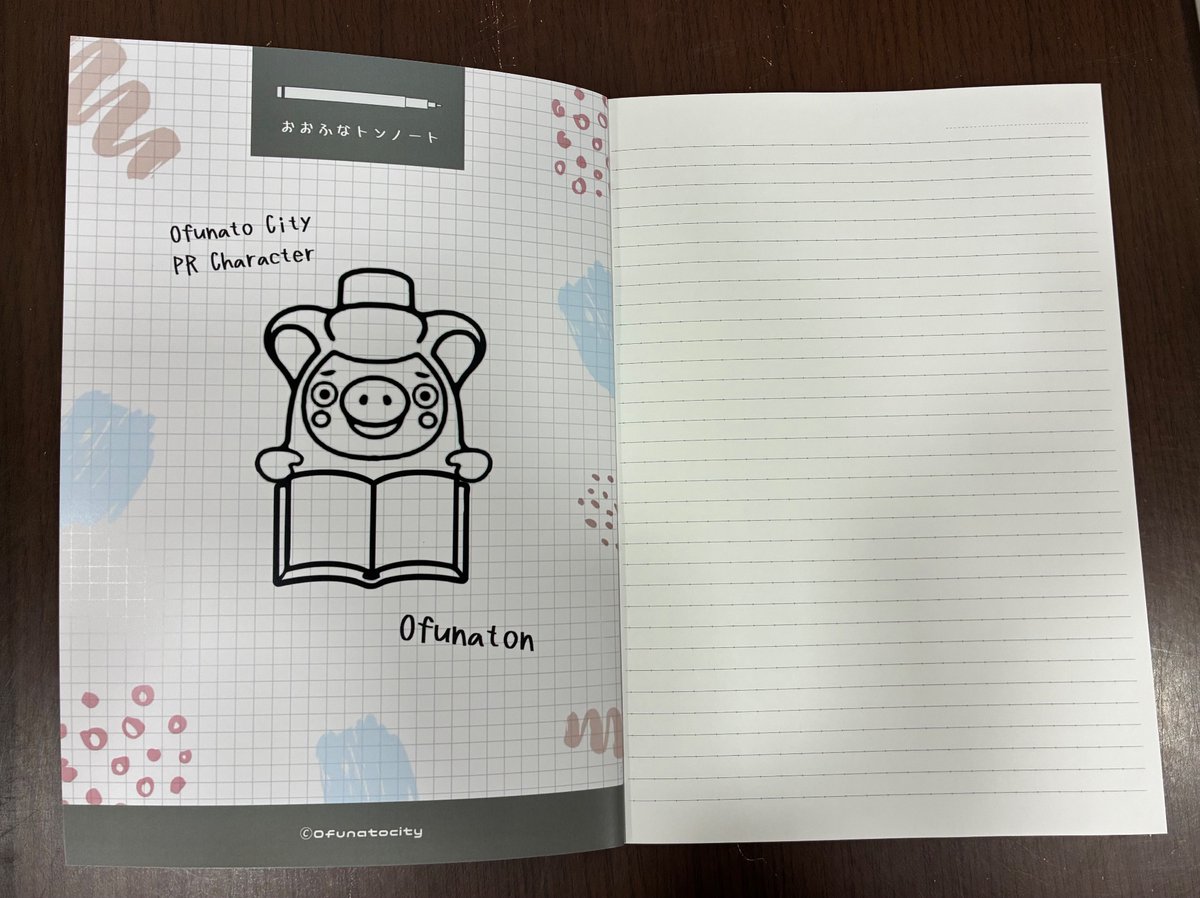 📣おおふなトン新グッズ出来ました✨
⭕️おおふなトンフェイスのアクリルキーホルダー🔑
ダイカットのキーホルダーがアクリル板にセットされてるので、くり抜くのも楽しい🥰
⭕️B 5ノートは表裏だけでなく、表紙の裏(中)にもおおふなトンが❣️
飛鳥III会場でも販売中です🙌