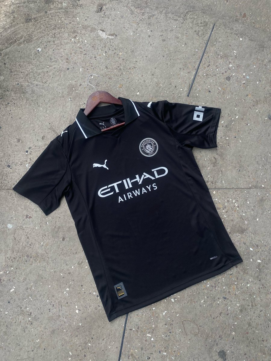 Another fine morning to remind you I sell sports merchandise. 
We have a collection of the current season kits available in our stores 

Ksh 1300 
Printing ksh 400

0741410828

LOCATION.

starmall(Tom mboya street) next to zuri stage  3rd floor shop no. c4