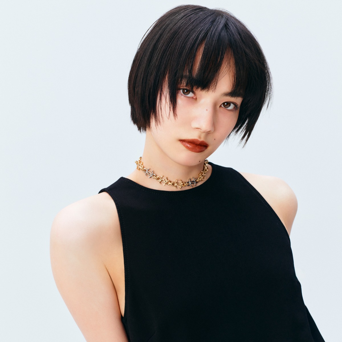 CHANEL_JP's tweet photo. 自由で気まま、新しいルージュ ココ。

どこまでも自由な #小松菜奈。彼女がまとう3色の新しいルージュ ココ。

いつでも味方でいてくれる、万能で魅力に満ちたパートナー。気分に合わせて選べるサテン仕上がりのセミトーン シェードがそろいます。

#RougeCoco