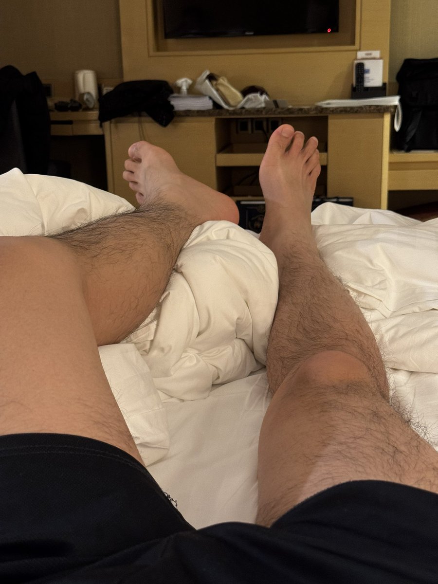 老实点. tweet media