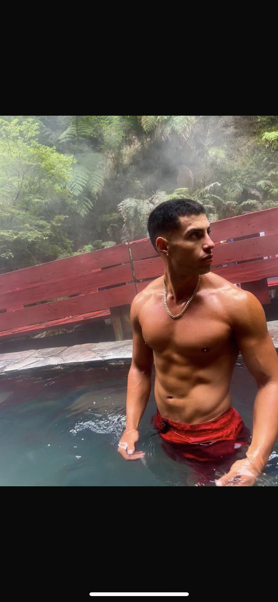 italo_dancee's tweet photo. Y si nos perdemos en el sur y te pongo toda la verga 🤤🤤🤤🍼😈 https://t.co/UtK5LUmHSg