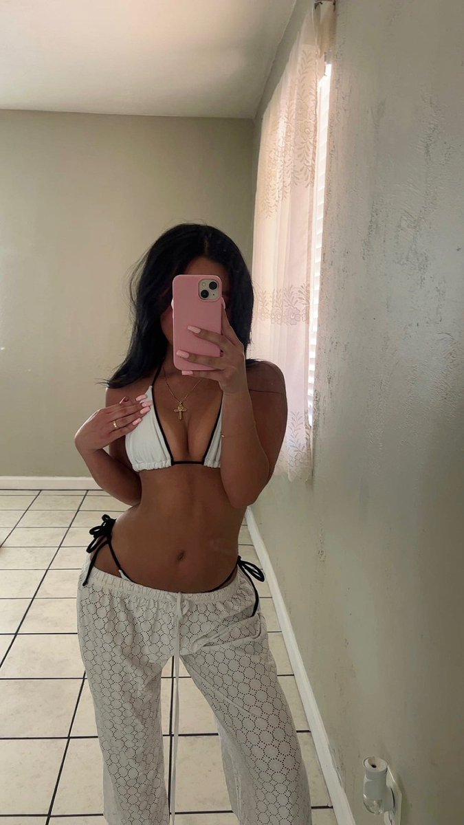 uluvnaomi's tweet image. being hot and this expensive is a full time job 🙄 #asian