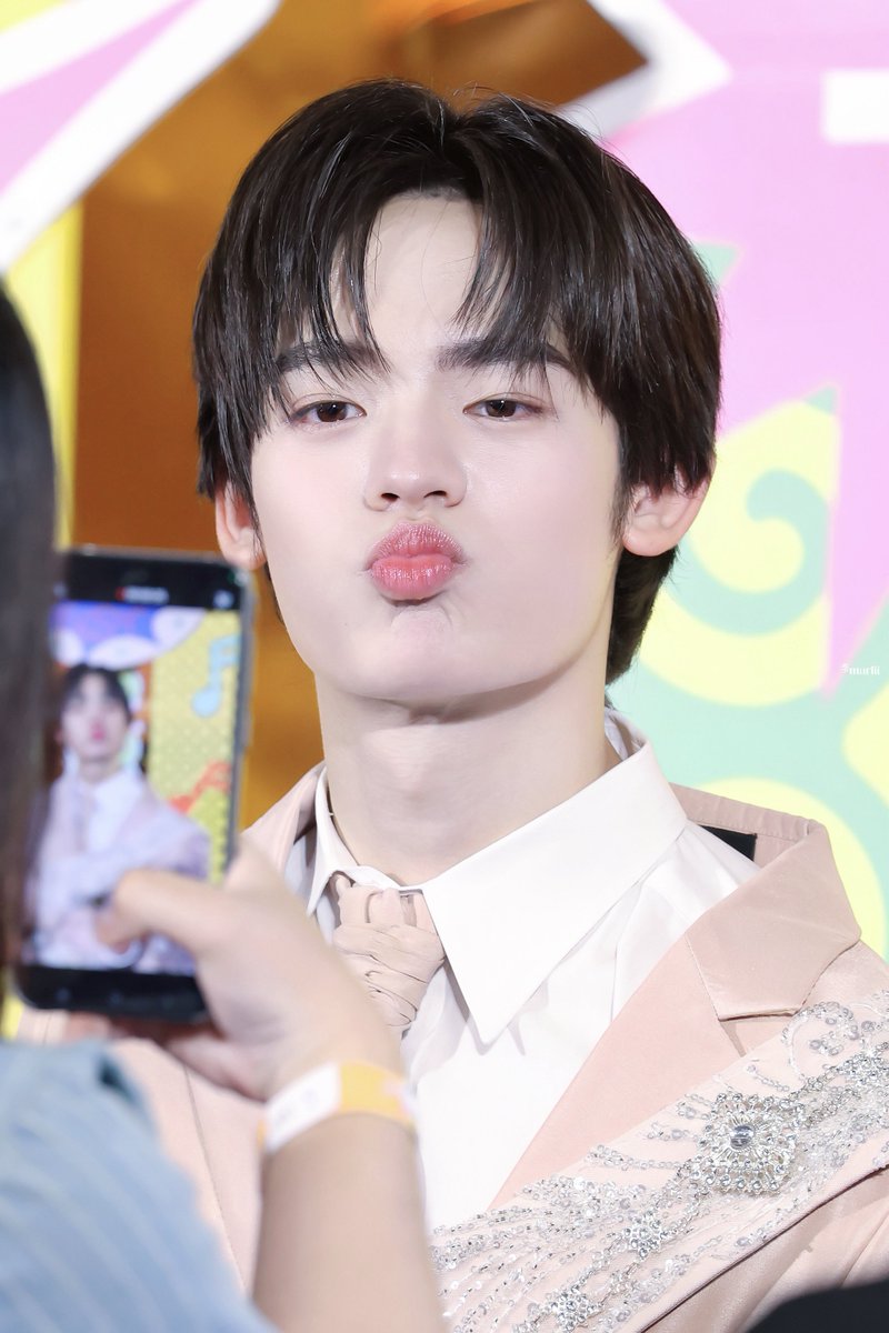 น่าแกล้งมากเลยอ่ะ อิจฉาคนมีสิทธิ์มาก 😣