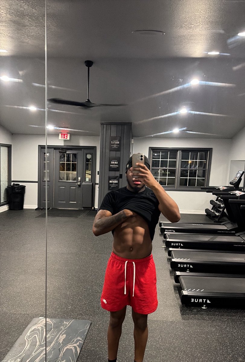 CwTray's tweet photo. Heavily Motivated https://t.co/urB7dKQlen